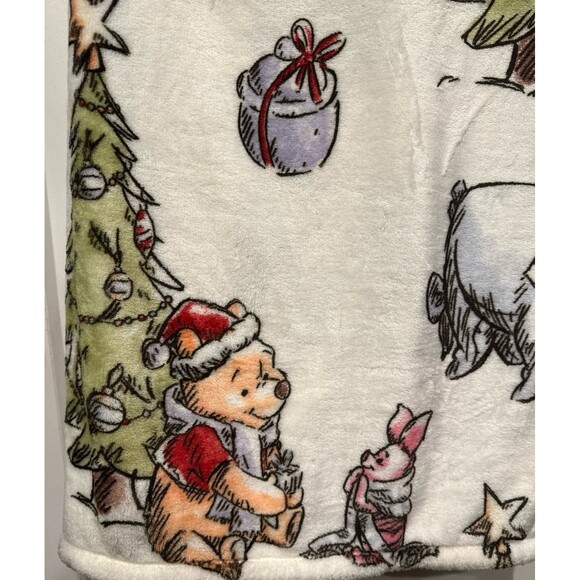 WINNIE THE POOH CHRISTMAS BLANKET - Picture 4 of 6